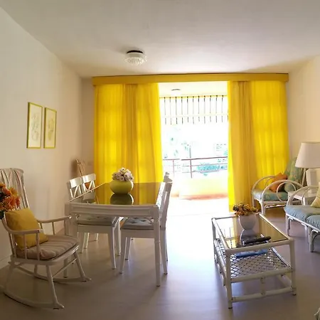 Cosy 3 Bedroom In Los Cristianos Apartment Guincho (Tenerife)